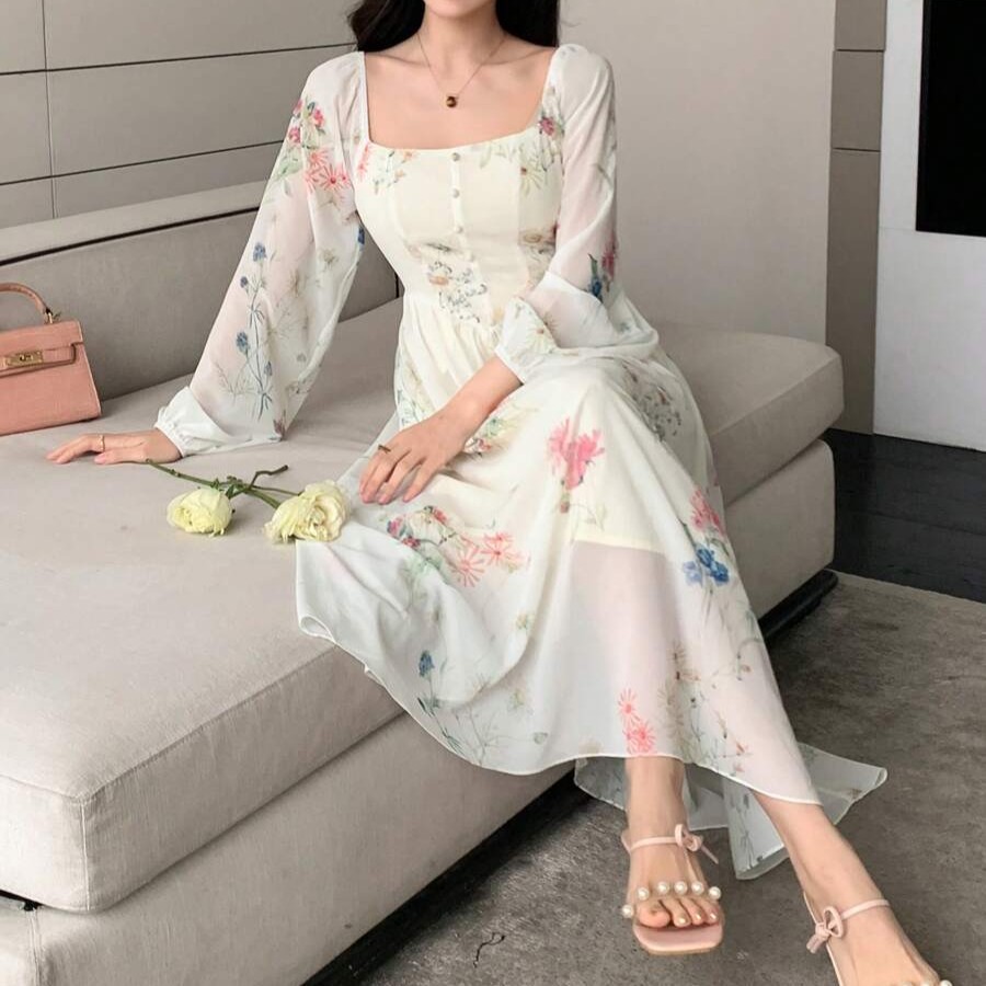 فستان DAZY بطبعة الزهور