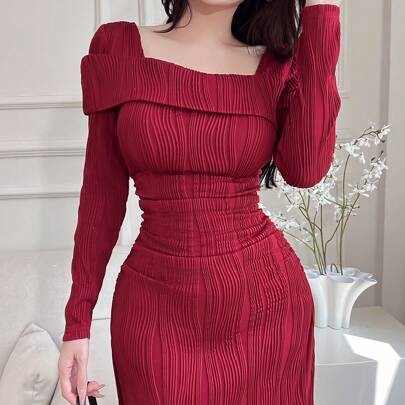 فستان أنيق بأكمام طويلة