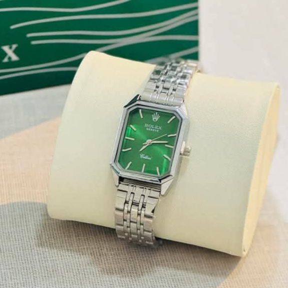 ساعة رولكس سيقوير نسائية