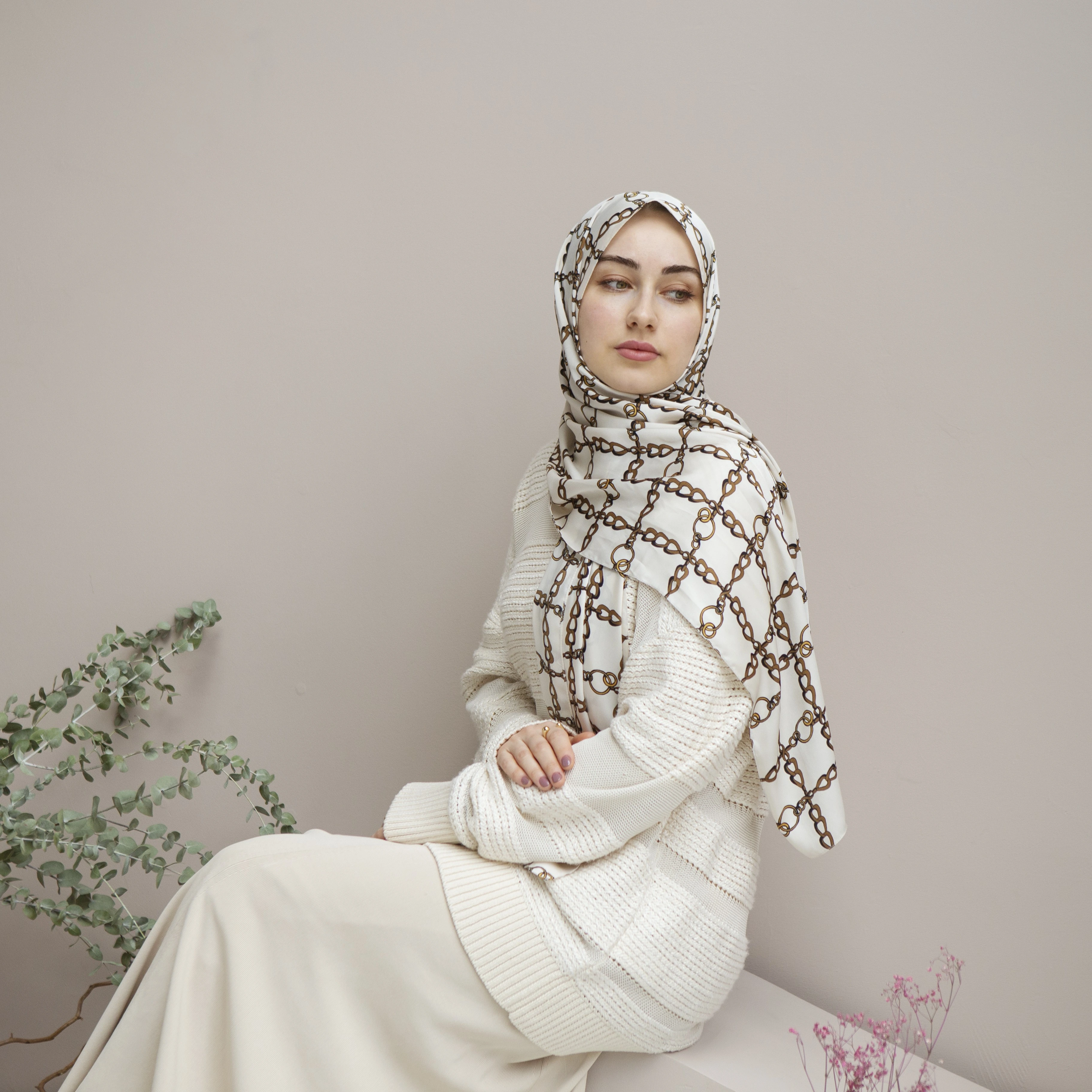 عبايات نسائية